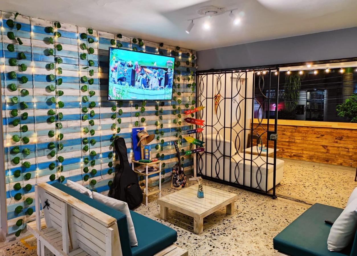 Key West Hostel メデジン エクステリア 写真