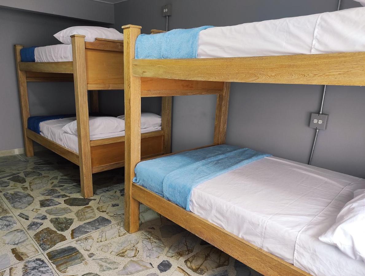 Key West Hostel メデジン エクステリア 写真